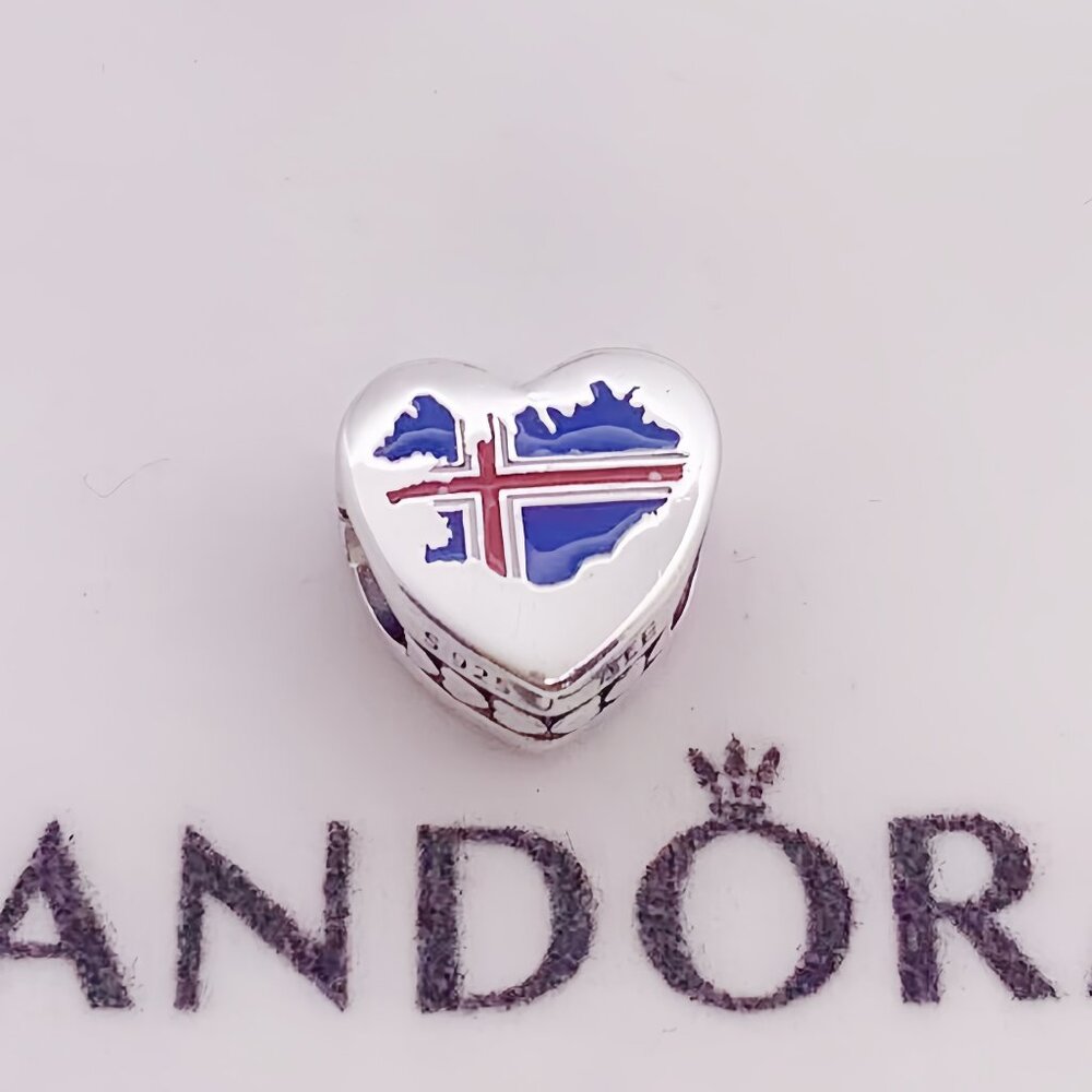 Pandora ICELAND Flag Heart Exclusive Charm